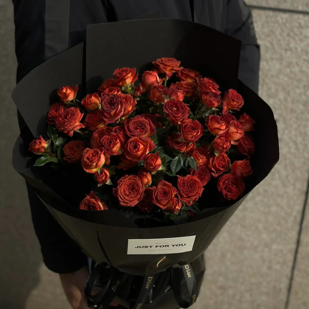 【巧克力泡泡】10枝 北方多头玫瑰+原产地京东顺丰包邮