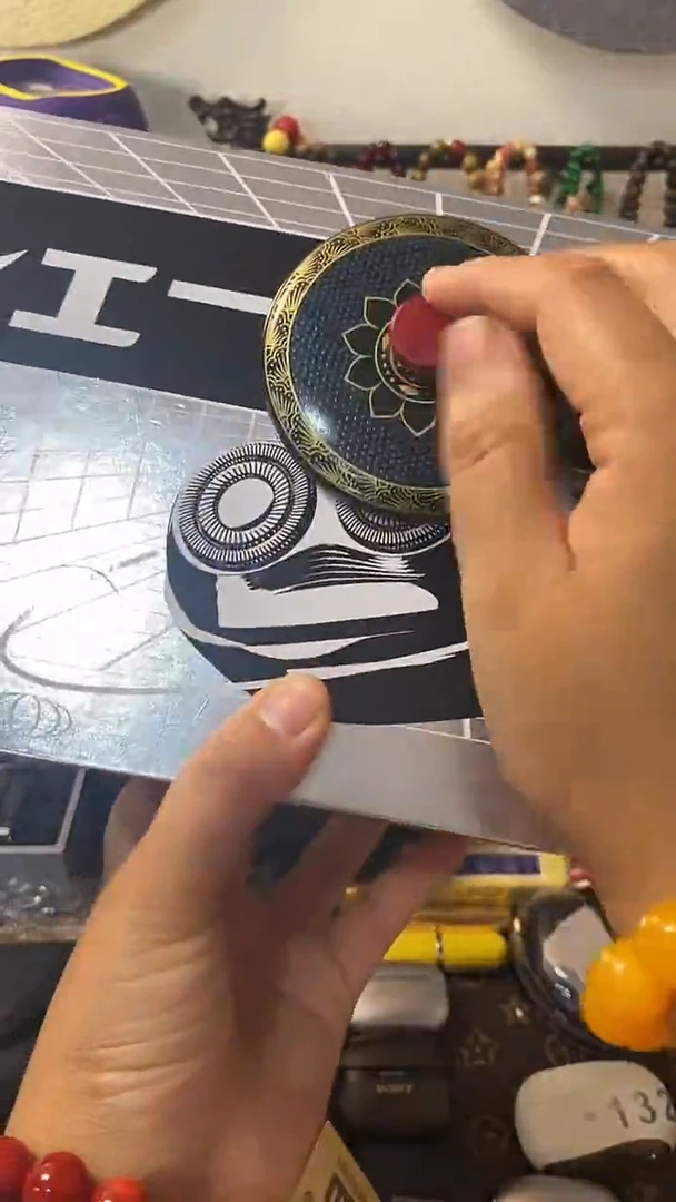 瓷片闪购商品 如图所示
