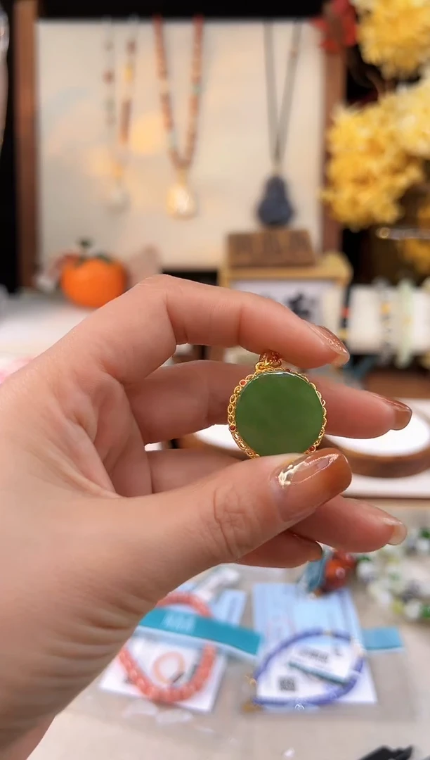 【闪购商品】和田玉吊坠18K金镶嵌@@F921D013050