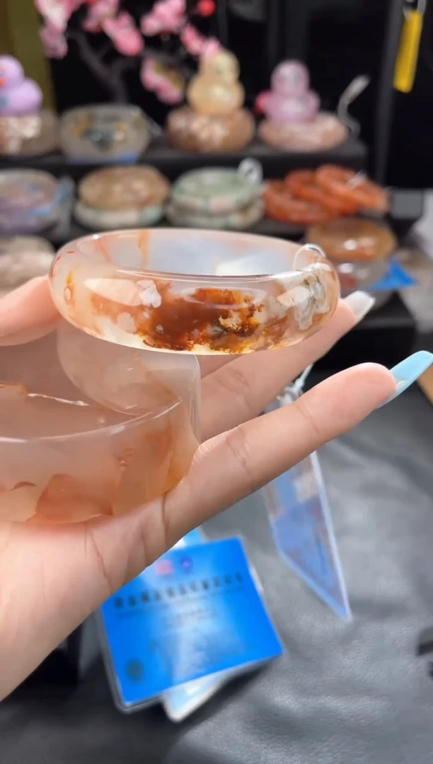 石英质玉手镯未镶嵌60