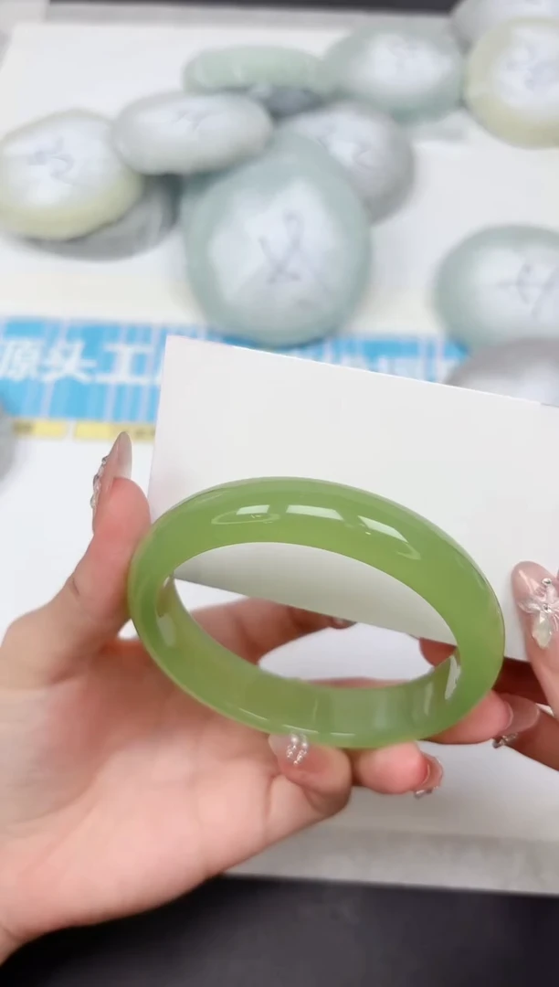 石英质玉手镯未镶嵌192-63.2