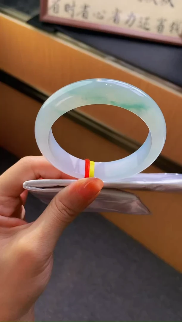 未镶嵌手镯翡翠- C82圈口 56.5