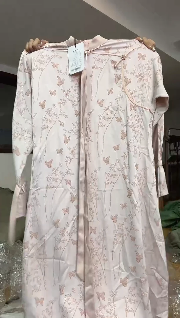 连衣裙       L码        110-120斤