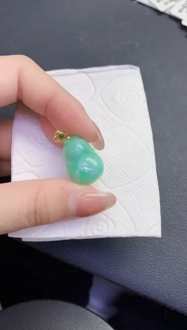 颈饰未镶嵌翡翠缅甸天然翡翠A货