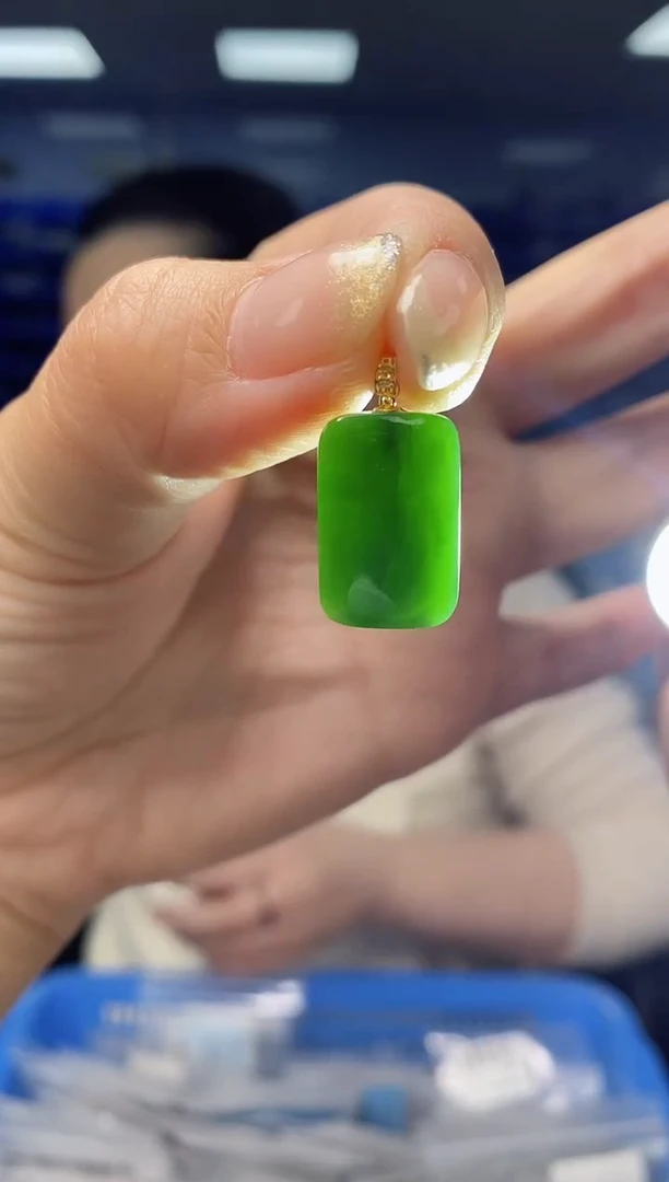 【闪购商品】和田玉（糖玉）吊坠(不含链)18K金镶嵌DZ4850