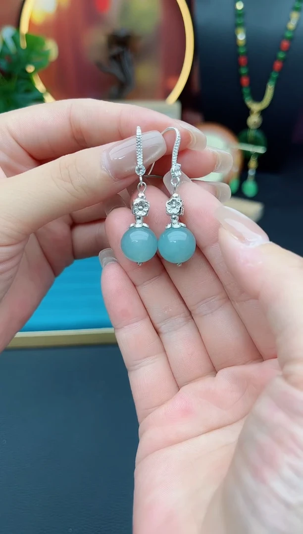 石英质玉（天山翠）未镶嵌耳饰435000