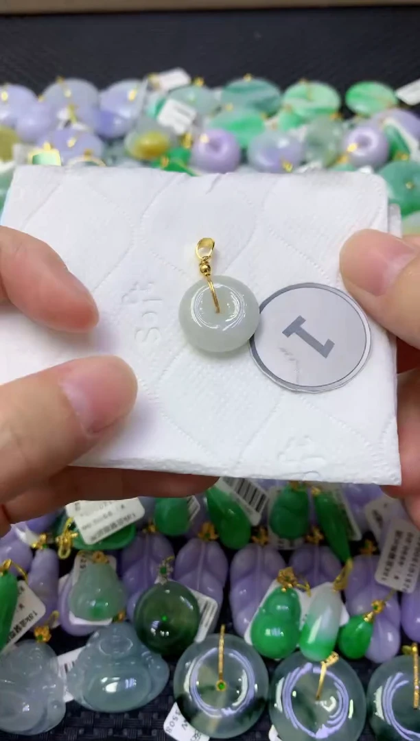 颈饰未镶嵌翡翠天然缅甸翡翠A货