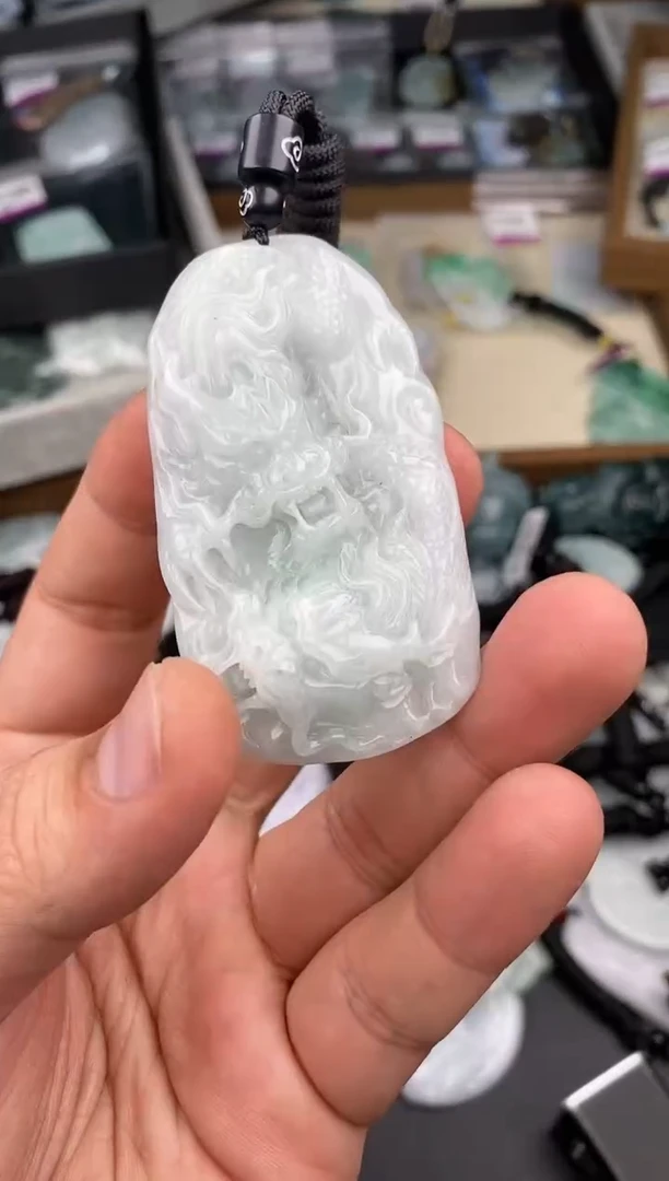 【闪购商品】翡翠颈饰未镶嵌  天然翡翠，一物一图