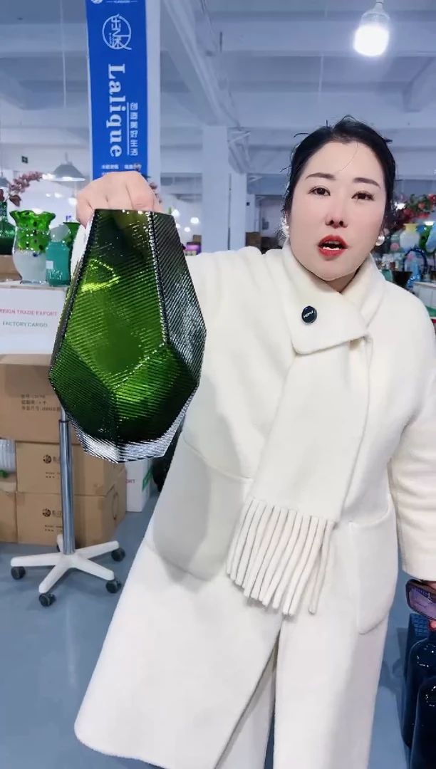 【闪购商品】玻璃花伴你花瓶-微瑕-8P4M