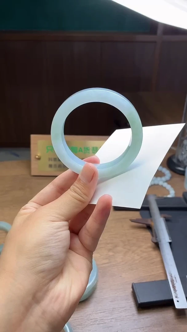 未镶嵌手镯定制翡翠木*?定制