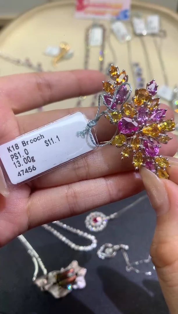 18K金镶嵌吊坠（不含链）定制蓝宝石E599|13800