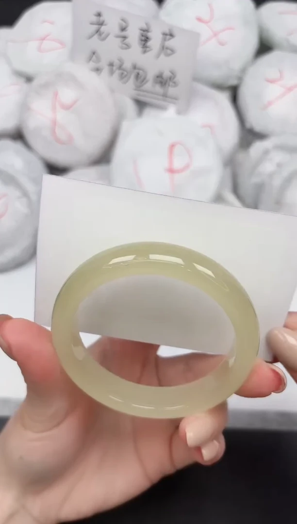 未镶嵌手镯石英质玉297/5556