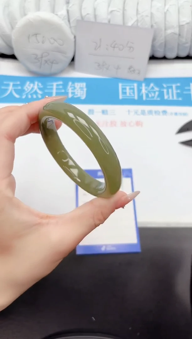 手镯和田玉未镶嵌239-60QS5