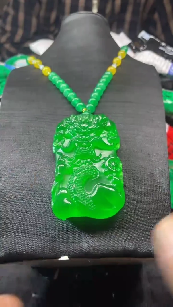 林子收货时尚吊坠AA55