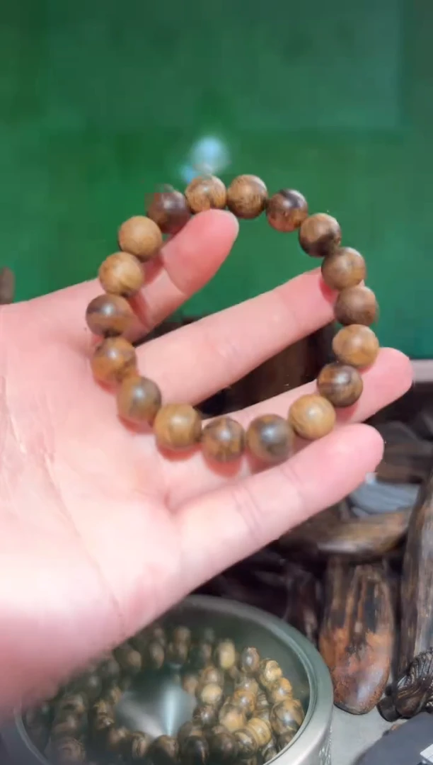 沉香手串古**怀达拉干多样性发一