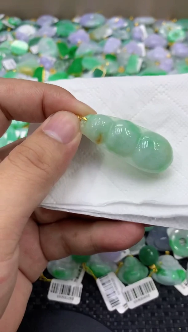 颈饰未镶嵌翡翠天然缅甸翡翠A货