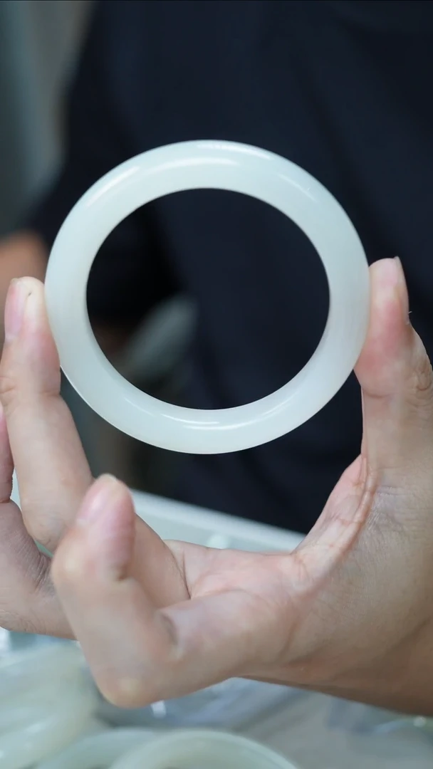 和田玉手镯未镶嵌91号-59正圈/GG/9