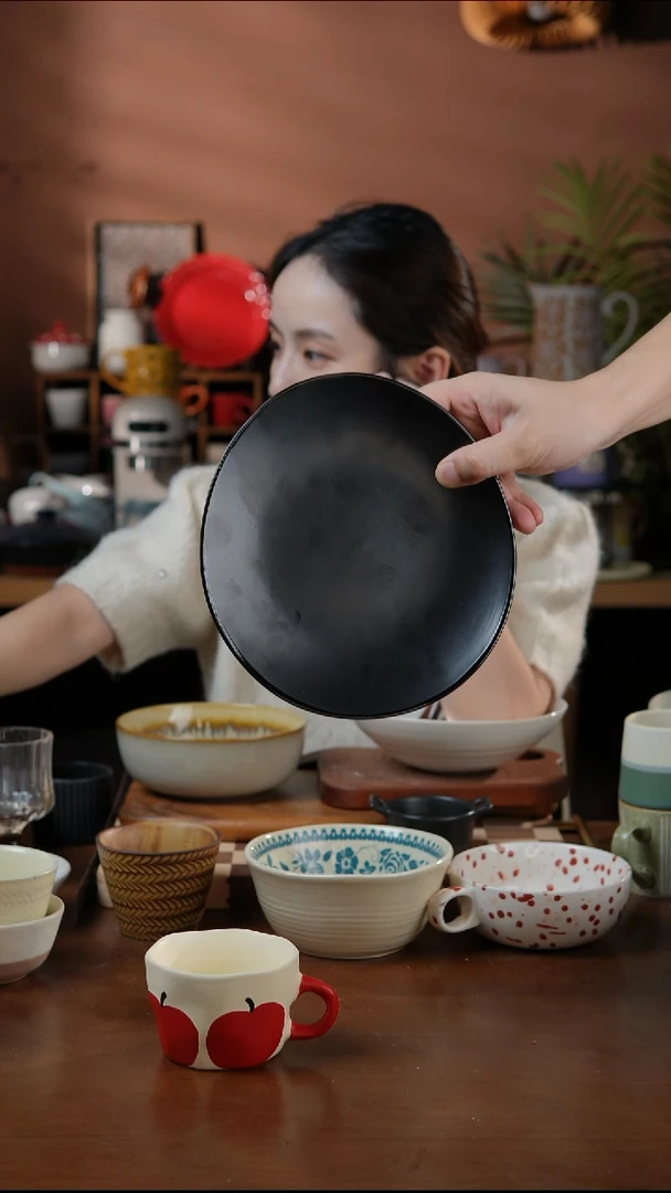 瓷片黑色雨滴异形菜盘 微瑕 凑满20发货