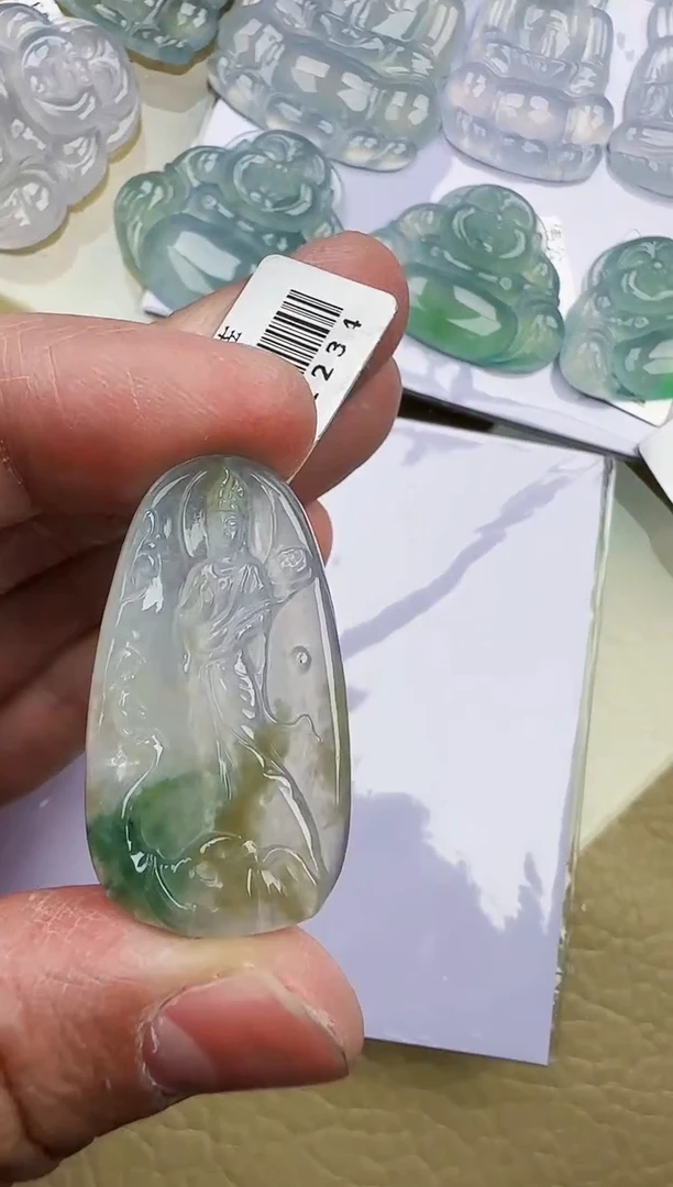 颈饰未镶嵌翡翠缅甸翡翠a货