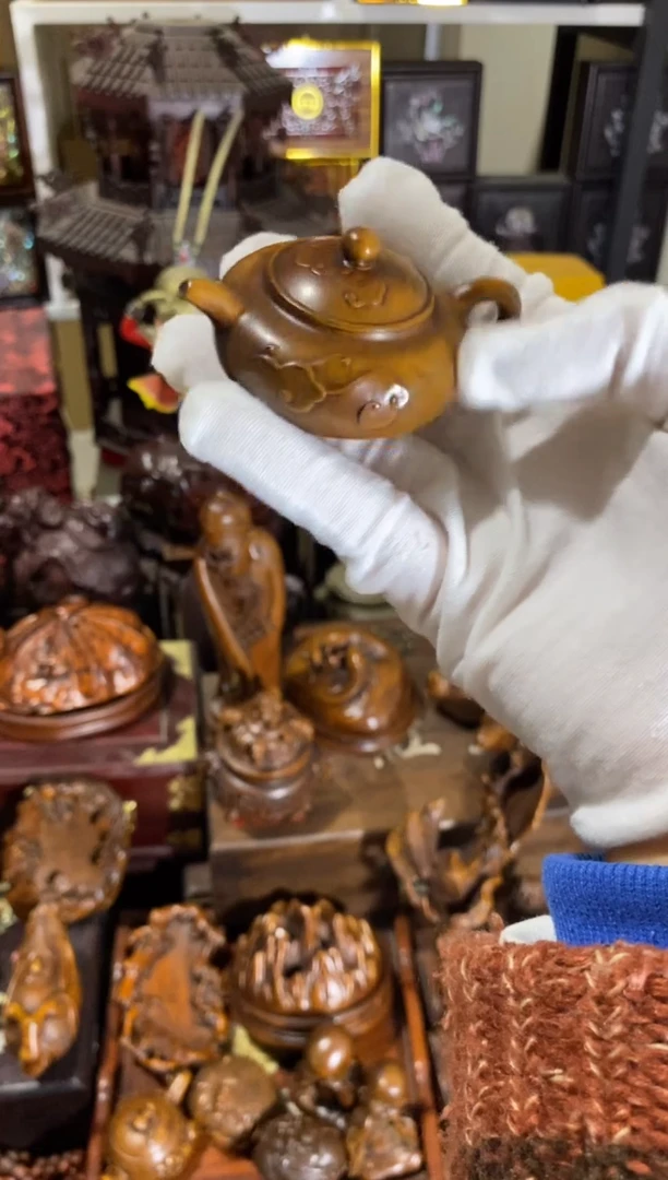 木小叶黄杨小件如意云纹壶