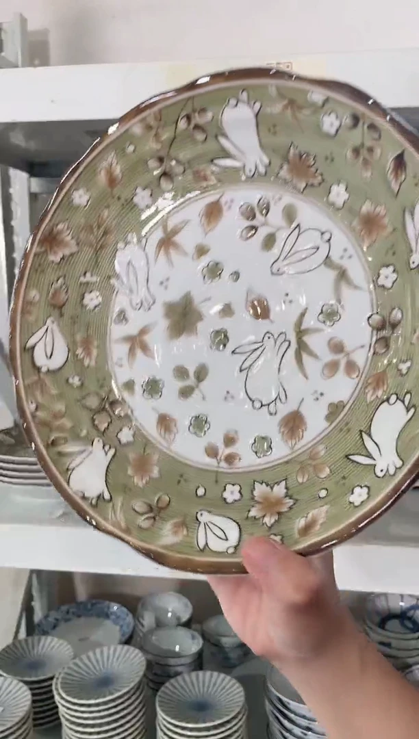 陶瓷微瑕绿色玉兔8.6英寸深盘