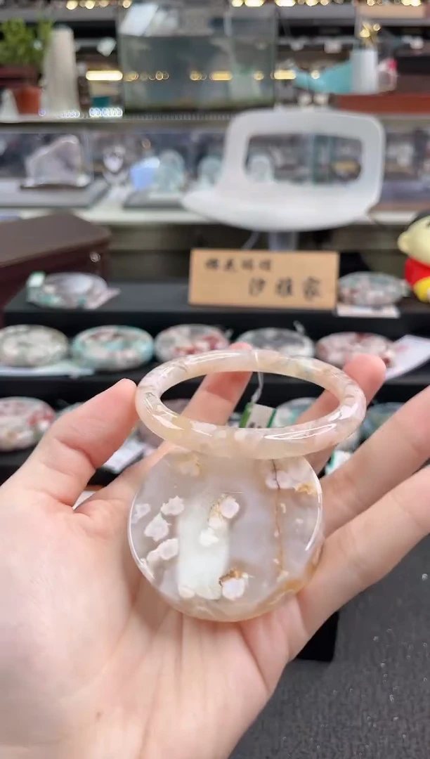 未镶嵌手镯石英质玉62圈口 （赠品镯心）36004