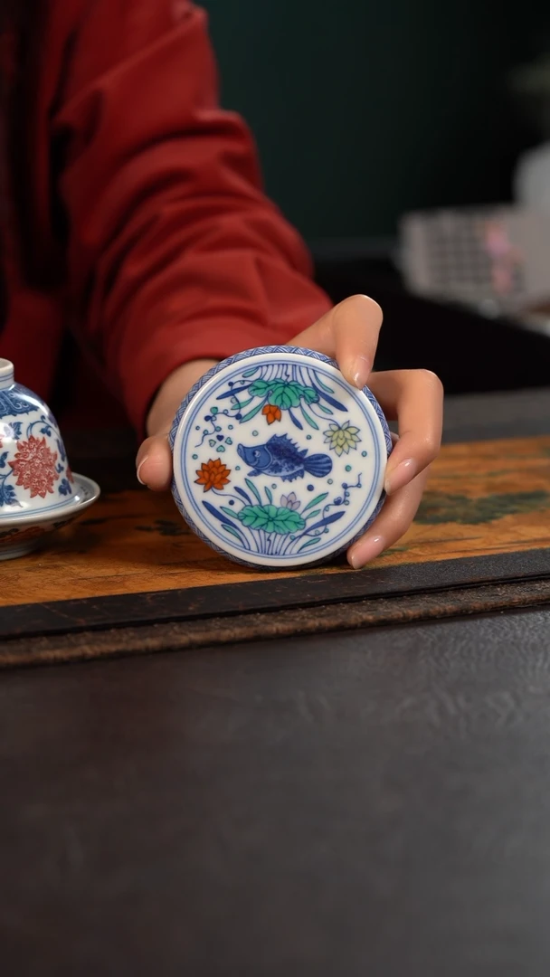 【闪购商品】杯云霞珍藏斗彩鱼藻圆饼盖置