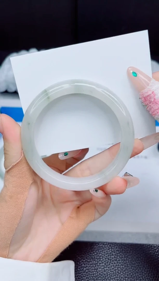 石英质玉手镯未镶嵌158-60