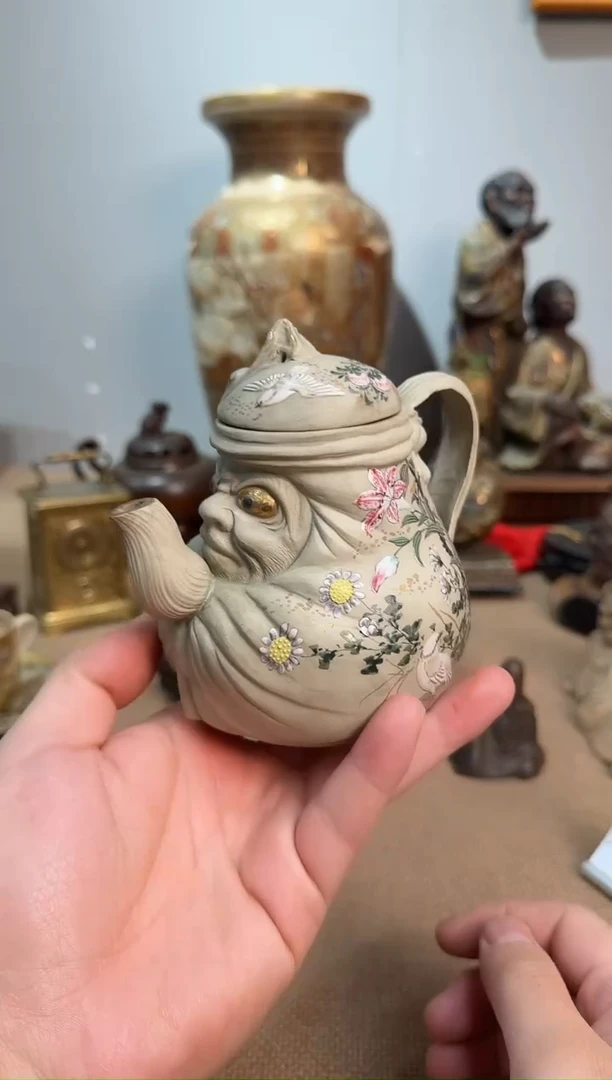 万古烧彩绘人物后手壶