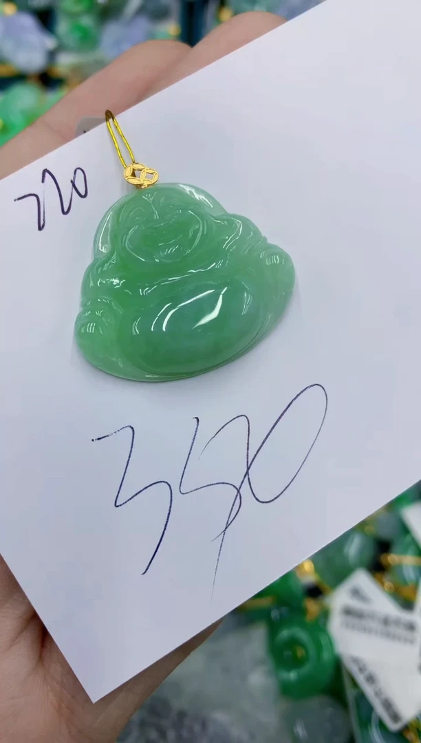 翡翠18K金镶嵌颈饰1111111111