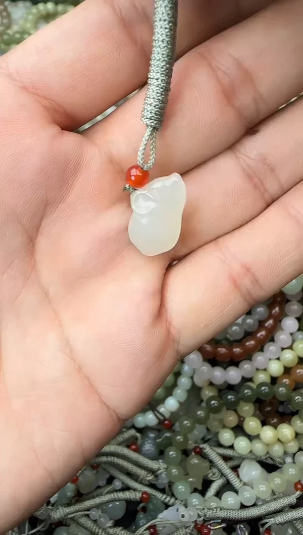 颈饰未镶嵌和田玉拍一发一