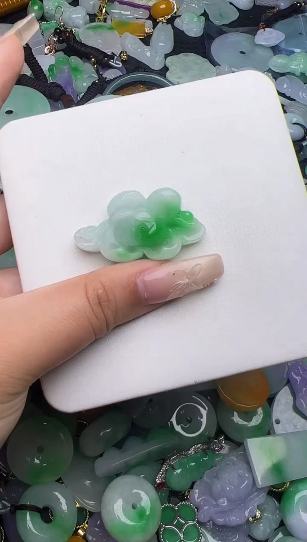 翡翠未镶嵌颈饰天然缅甸翡翠吊坠