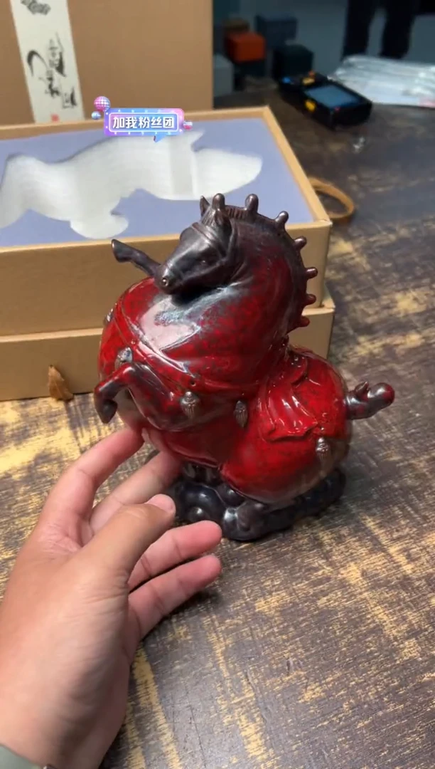 【闪购商品】/王顺立马（红色）小摆件