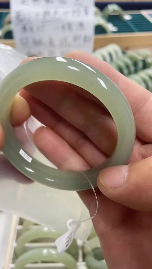 未镶嵌手镯和田玉和田玉手镯59.5 圈64 号