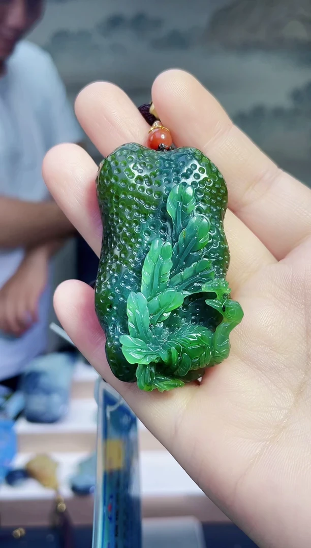 和田玉未镶嵌颈饰1