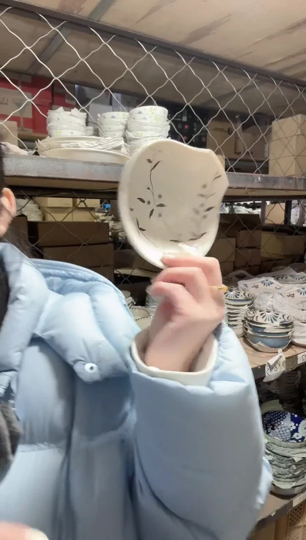 陶瓷白雪樱曲把料碟一个