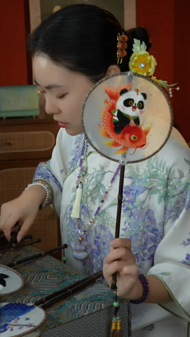 刺绣纯手工非遗国风饰品（花位随机介意勿拍）