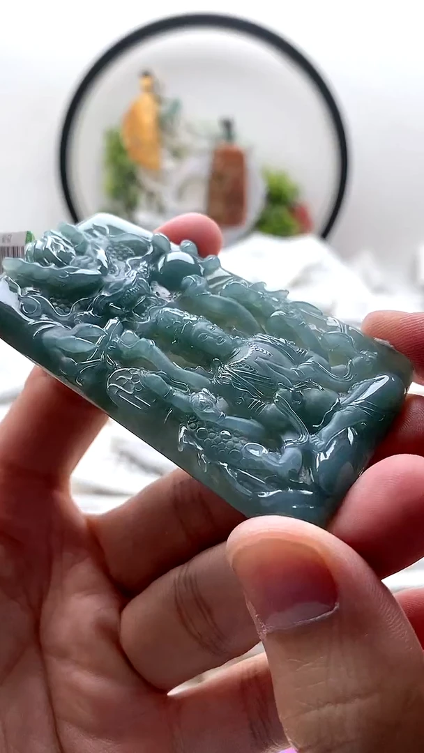 颈饰未镶嵌翡翠千手观音