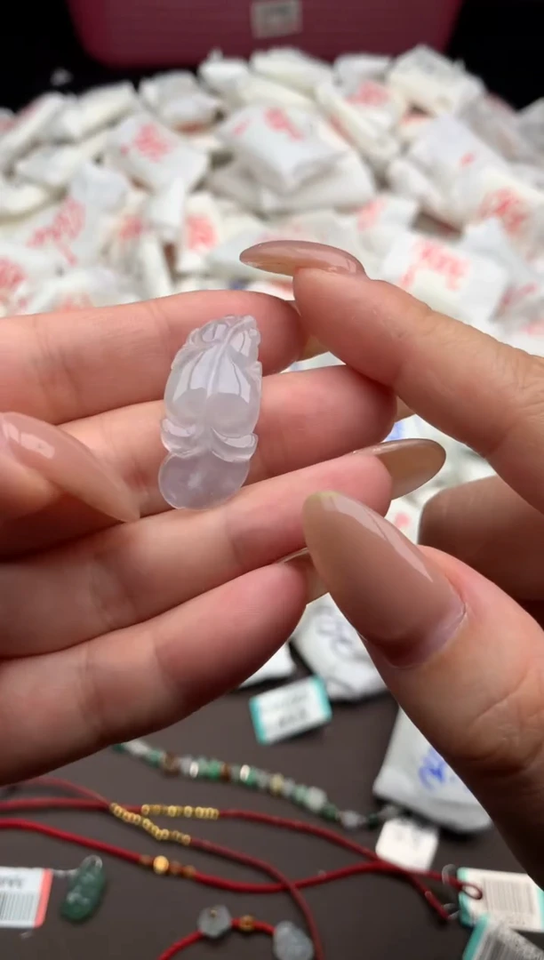 【闪购商品】翡翠挂件未镶嵌一