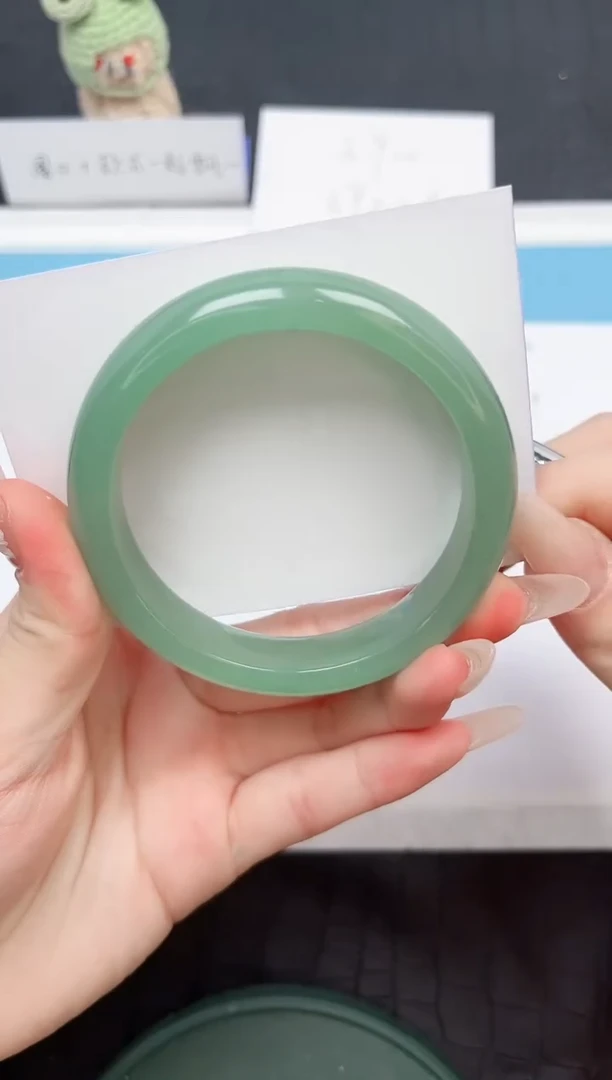 【闪购商品】石英质玉手镯未镶嵌255-58.5