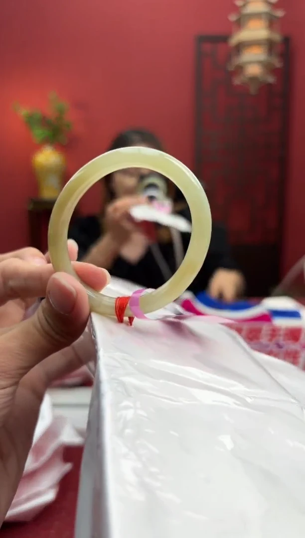 未镶嵌手镯（贵妃镯）翡翠翡翠手镯
