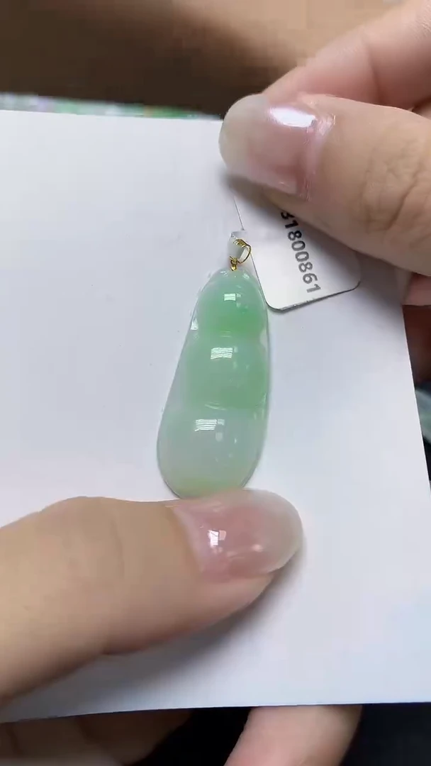 翡翠未镶嵌颈饰天然缅甸翡翠A货