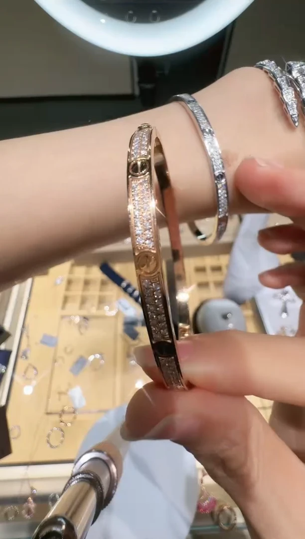 【闪购商品】钻石手镯18K金镶嵌窄版满天星 多样性发其一