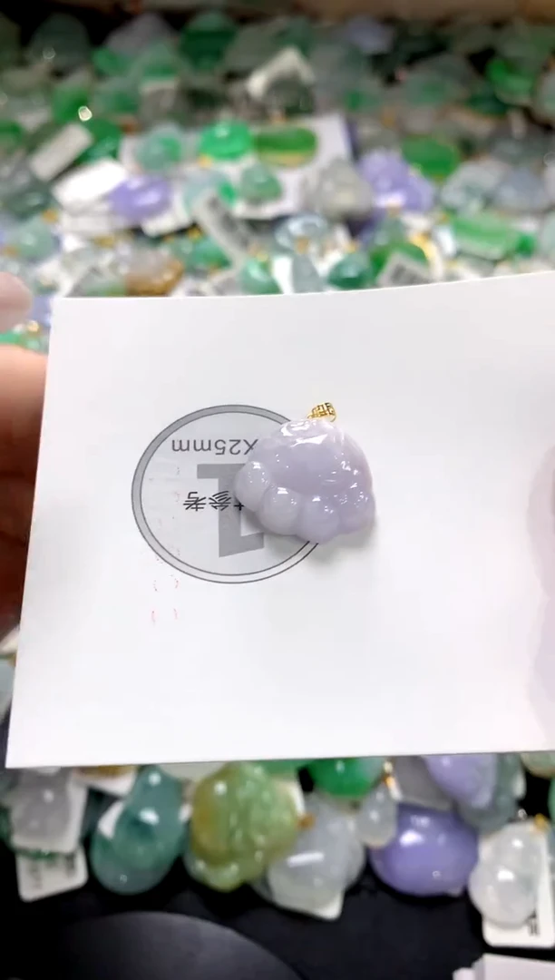 颈饰18K金镶嵌翡翠1