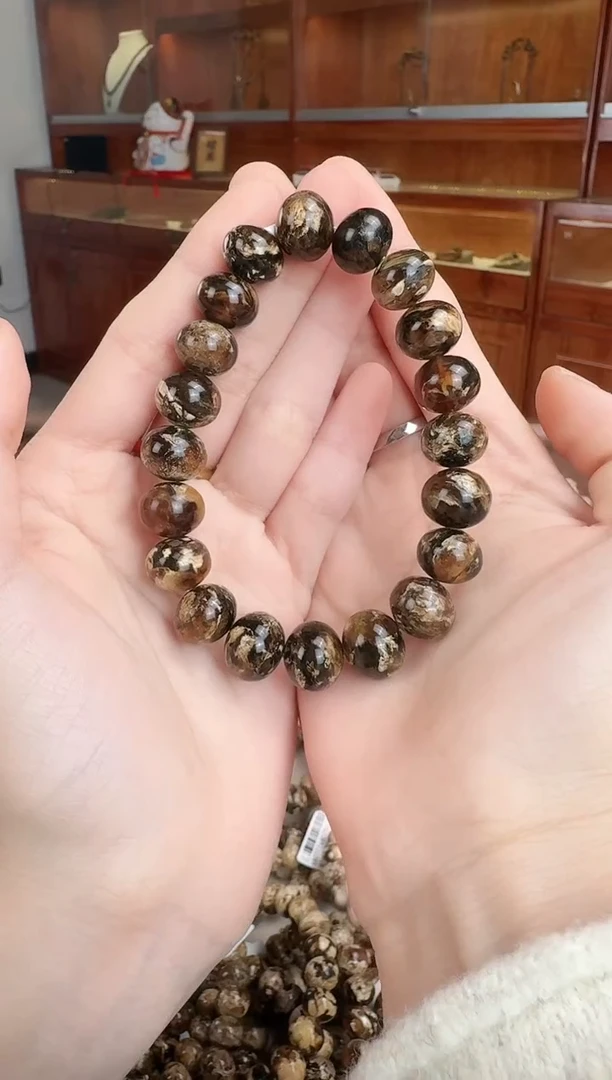 手串琥珀未镶嵌牛*山黑金干白花  12M