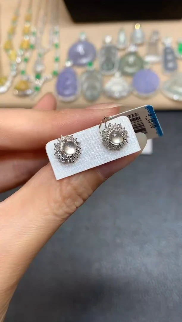 18K金镶嵌翡翠耳饰蛋面【无服务费