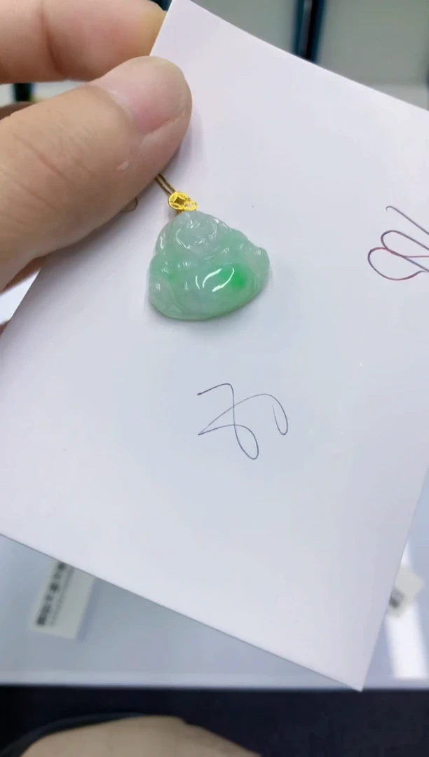 颈饰18K金镶嵌翡翠翡翠