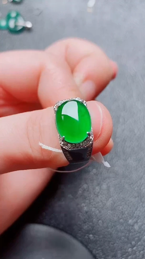 翡翠戒指银S925镶嵌1111