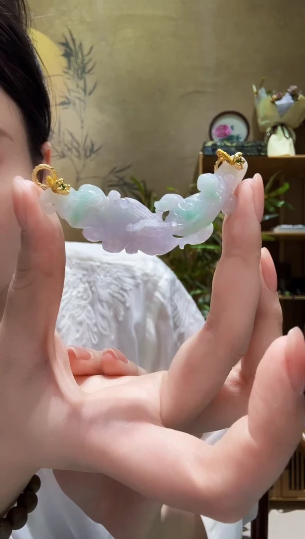 颈饰未镶嵌翡翠吊坠