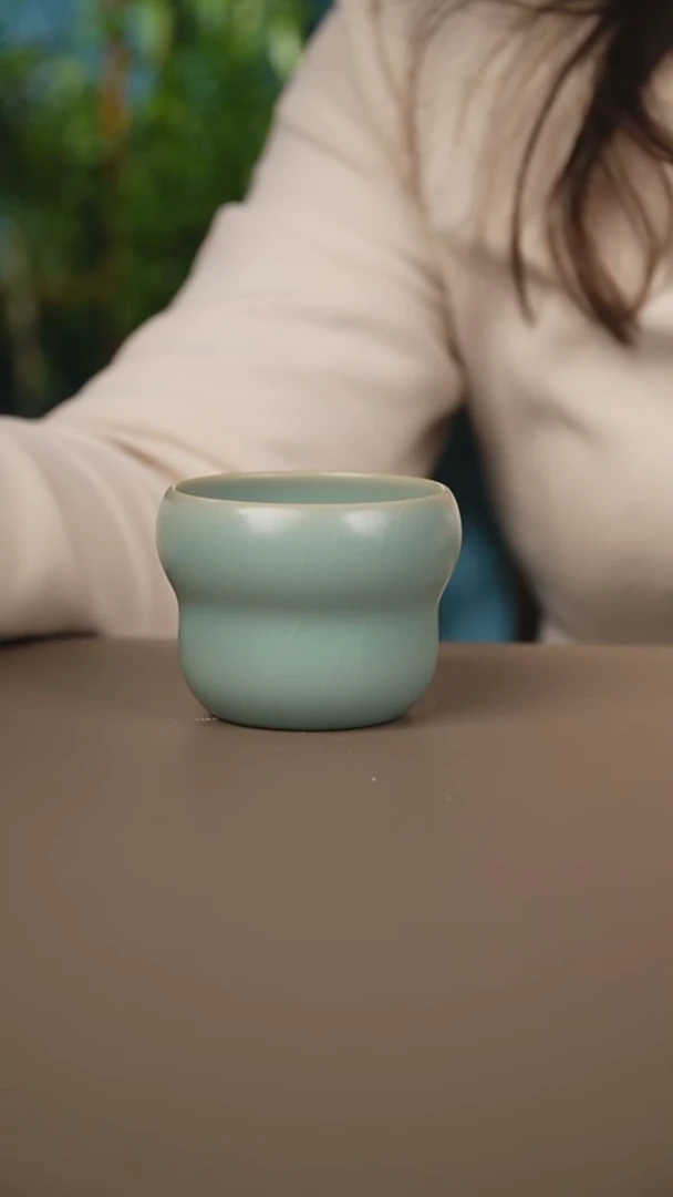 仿古天青葫芦杯微暇